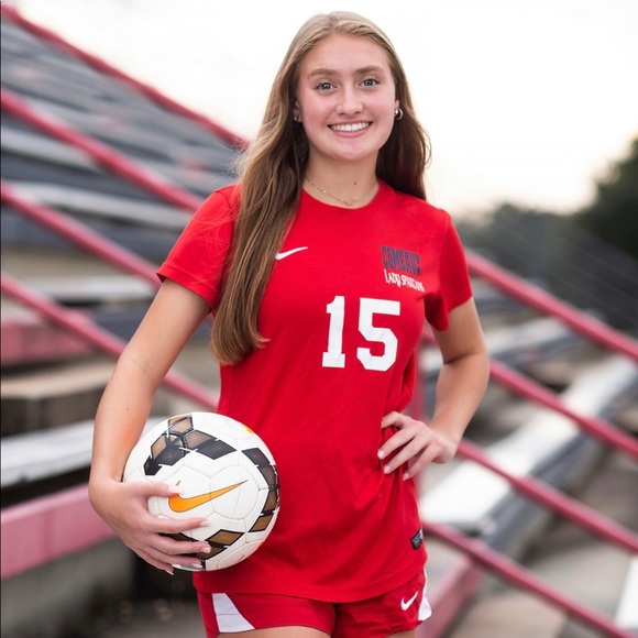 Meet your Posher, Leah - Picture 3 of 5